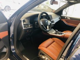 BMW X7 (2022)